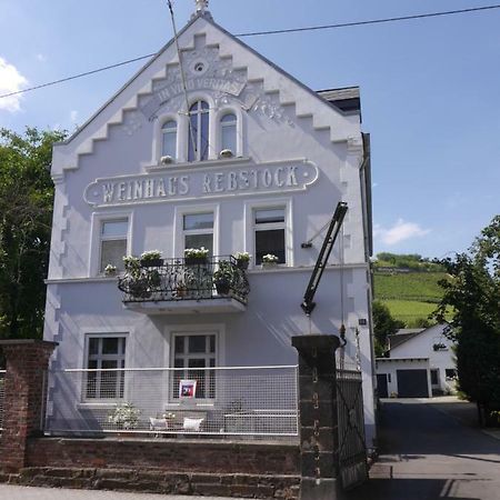 Altes Weingut Weinhaus Rebstock Apartment Winningen Bagian luar foto
