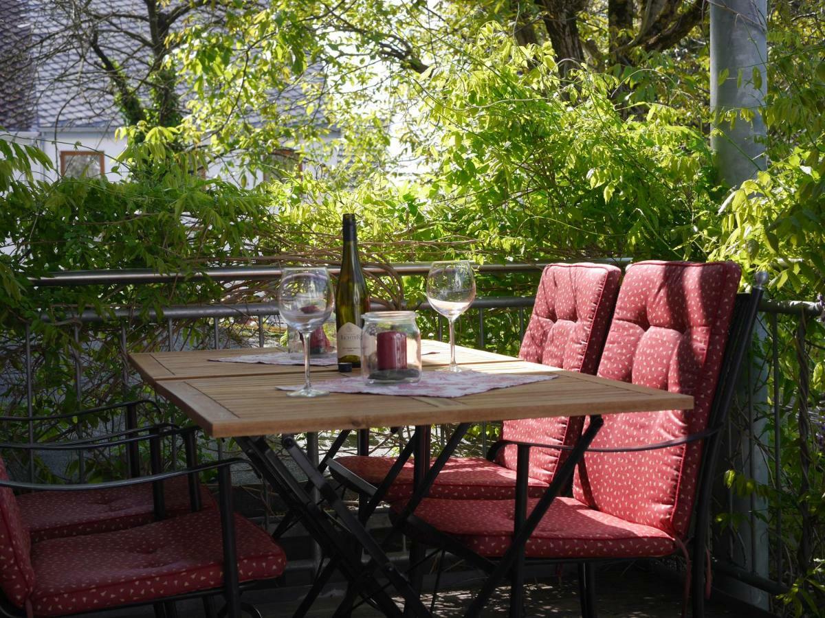 Altes Weingut Weinhaus Rebstock Apartment Winningen Bagian luar foto
