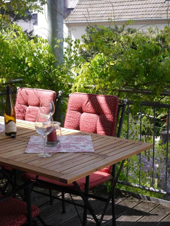 Altes Weingut Weinhaus Rebstock Apartment Winningen Bagian luar foto